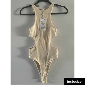 Zara Cut out cream double lined bodysuit S
